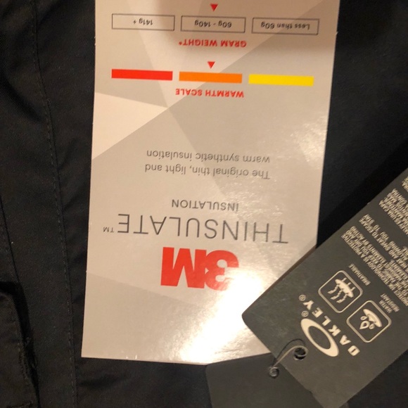 Oakley Snow Jacket - Picture 3 of 3